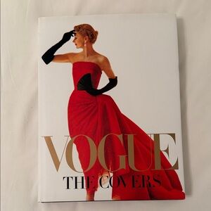 VOGUE The Covers Accent Book